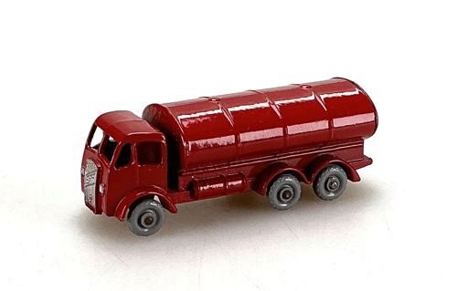 MATCHBOX 11 *Tanklastwagen ESSO No 11