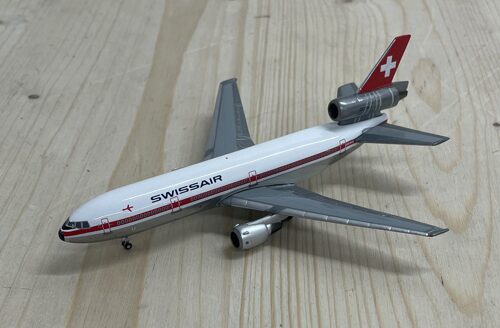 Lot 5009 *Swissair DC 10 HB-IHH 1:200  Metall