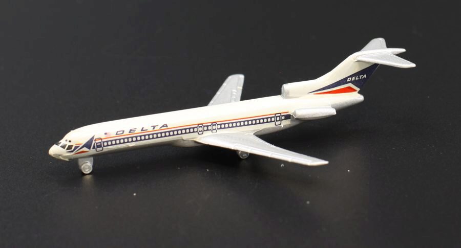 Schabak 906/21 Boeing 727 Delta Airlines Box