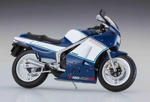Hasegawa  21739 1/24 Suzuki RG400I, späte Version, blau-weiss