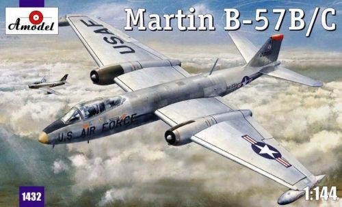 Amodel AMO1432 Martin B-57B/C