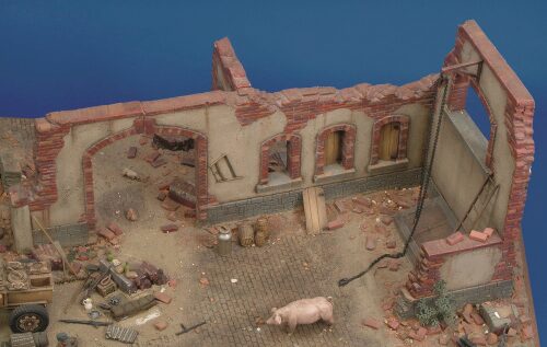 Royal Model RM006 Farm ruin