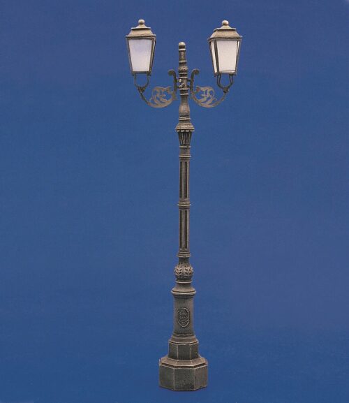 Royal Model RM055 Double antique street lamp