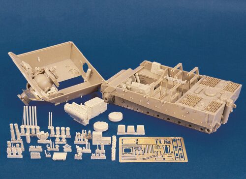 Royal Model RM096 Sturmtiger interior details