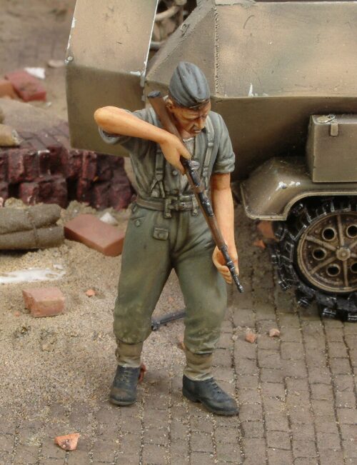 Royal Model RM177 German soldier cleaning rifle-WWII