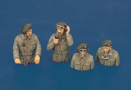 Royal Model RM231 British tank crew-3/2 fig, - WWII