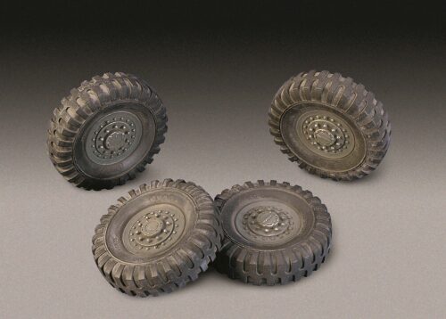 Royal Model RM558 Wheels Staghound (for Italeri/Bronco kit