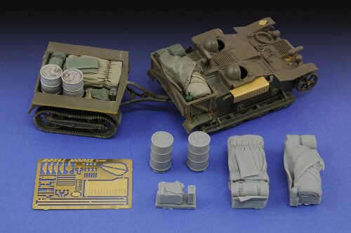 Royal Model RM601 French Armored Carrier UE & stowage