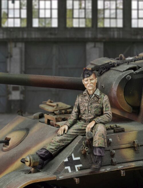 Royal Model RM627 Crewman SS Panzerdivision