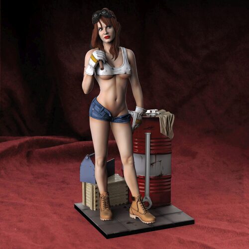 Royal Model RM858 Garage girl (75mm)