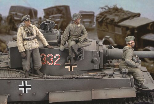 Royal Model RM171 German crew Tiger I - Eastern Front-WWII