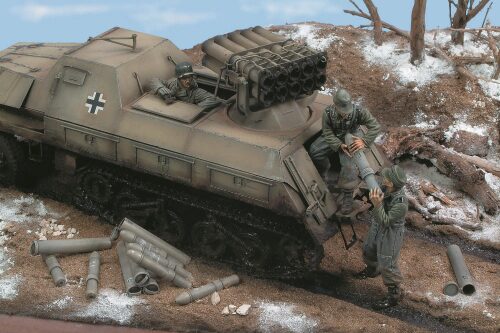 Royal Model RM451 Panzerwerfer 42 Crew-Russia ‘42-3 Fig.