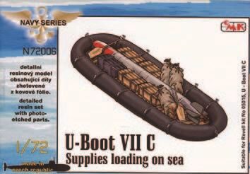 CMK N72006 U-Boot VII Supplies loading on sea (food, ammo boxes, boat, 1x torpedo)
