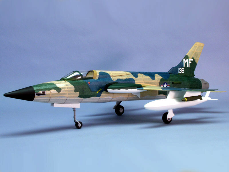 DUMAS Aircraft ds502 F-105 Thunderchief Balsabausatz