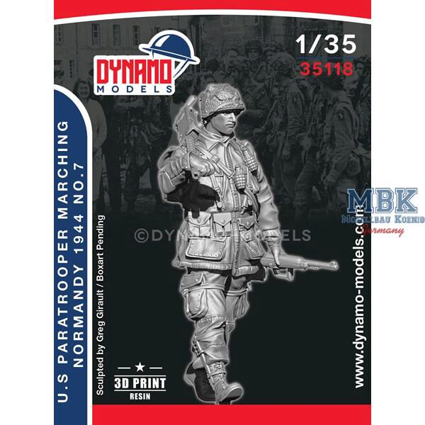 Dynamo Models DYM35118 U.S Paratrooper MG Marching Normandy 44-No.7