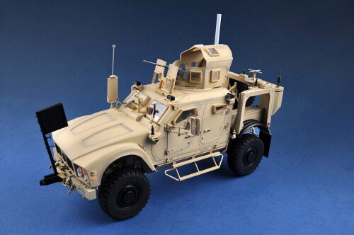 Trumpeter 07413 US M1240 M-ATV MRAP