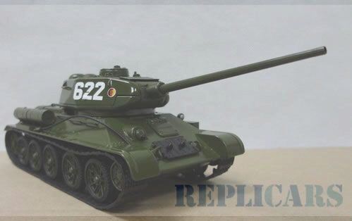 Premium CassiXXS 217285 Kampfpanzer T-34 , oliv, NVA