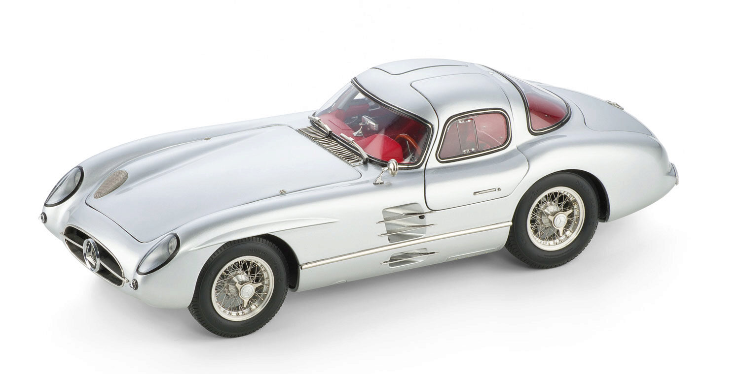 CMC M-076 CMC Mercedes‐Benz 300 SLR Coupé, 1955, red interior / rotes Inetieur