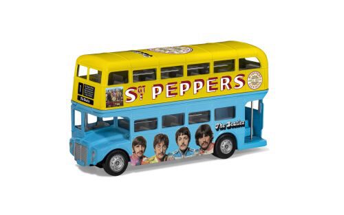 Corgi CC82339 Beatles London Bus  Sgt. Pepper Lonely Heart