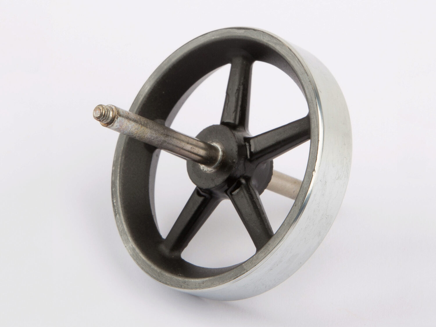 Wilesco 1672 Schwungrad 50 mm, mit Achse für Typ D 48