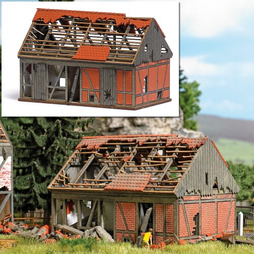 Busch 1669 Verfallene Stallung H0